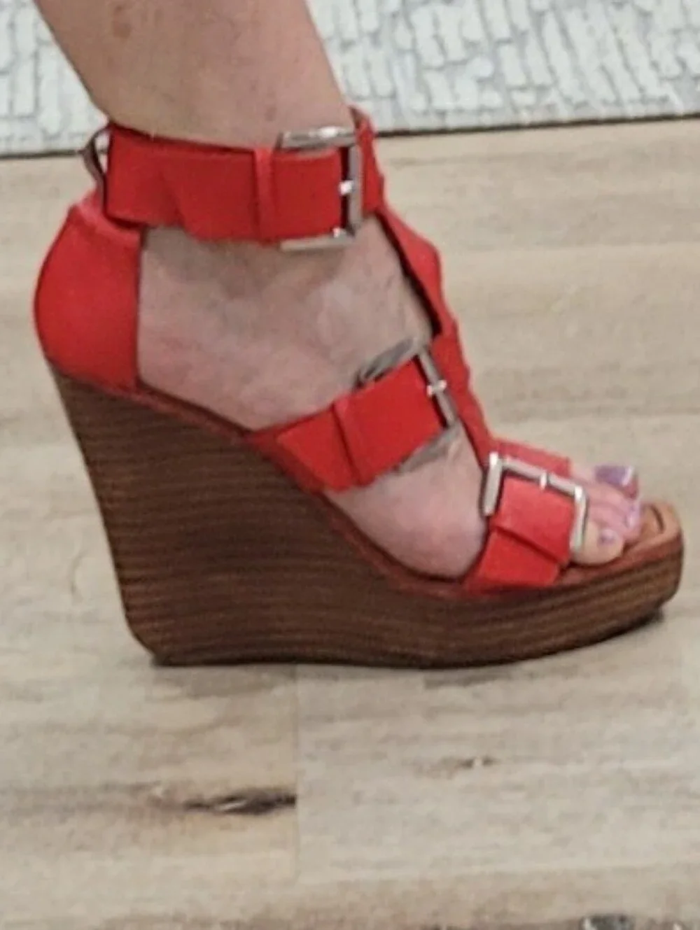 New Matiko Red Leather Buckle Wedge Sandals